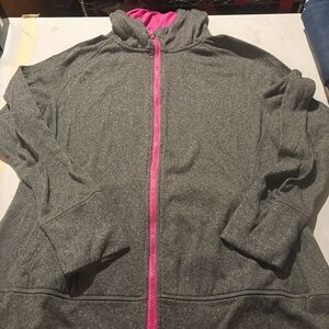 Grey and pink XL Everlast zip up jacket with thumb holes #jacket #winterwear